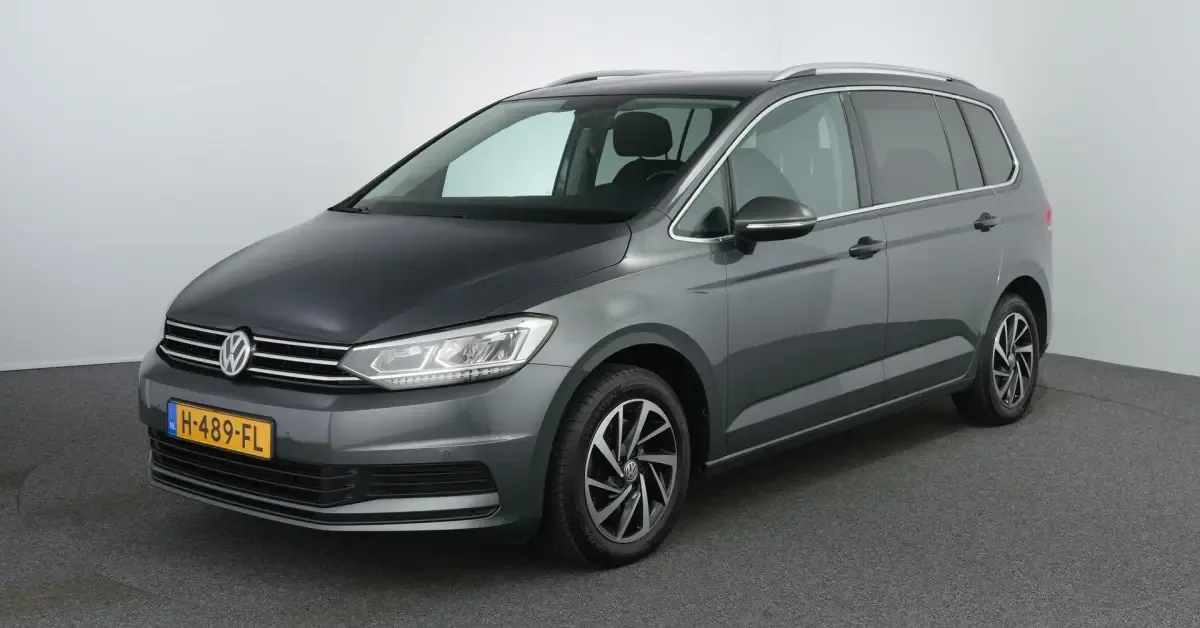 Volkswagen Touran (2019) — foto 1