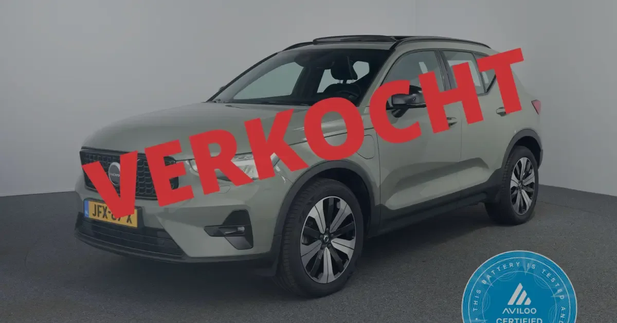 Volvo XC40 (2022) — foto 1