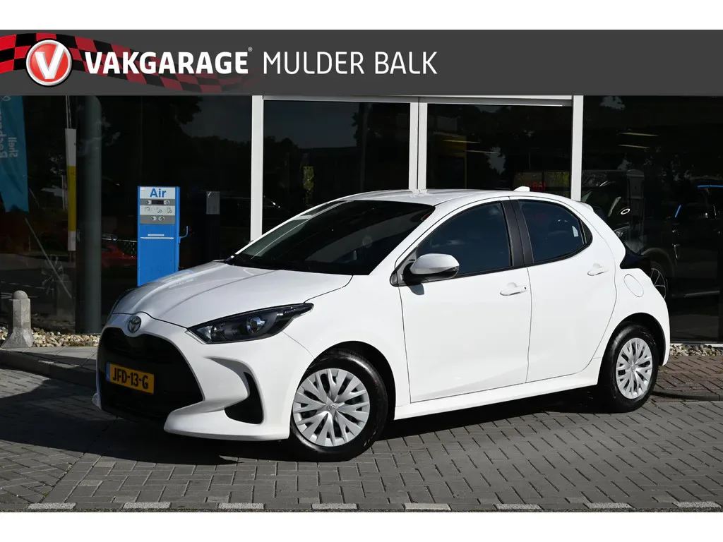 Toyota Yaris (2025) — foto 1