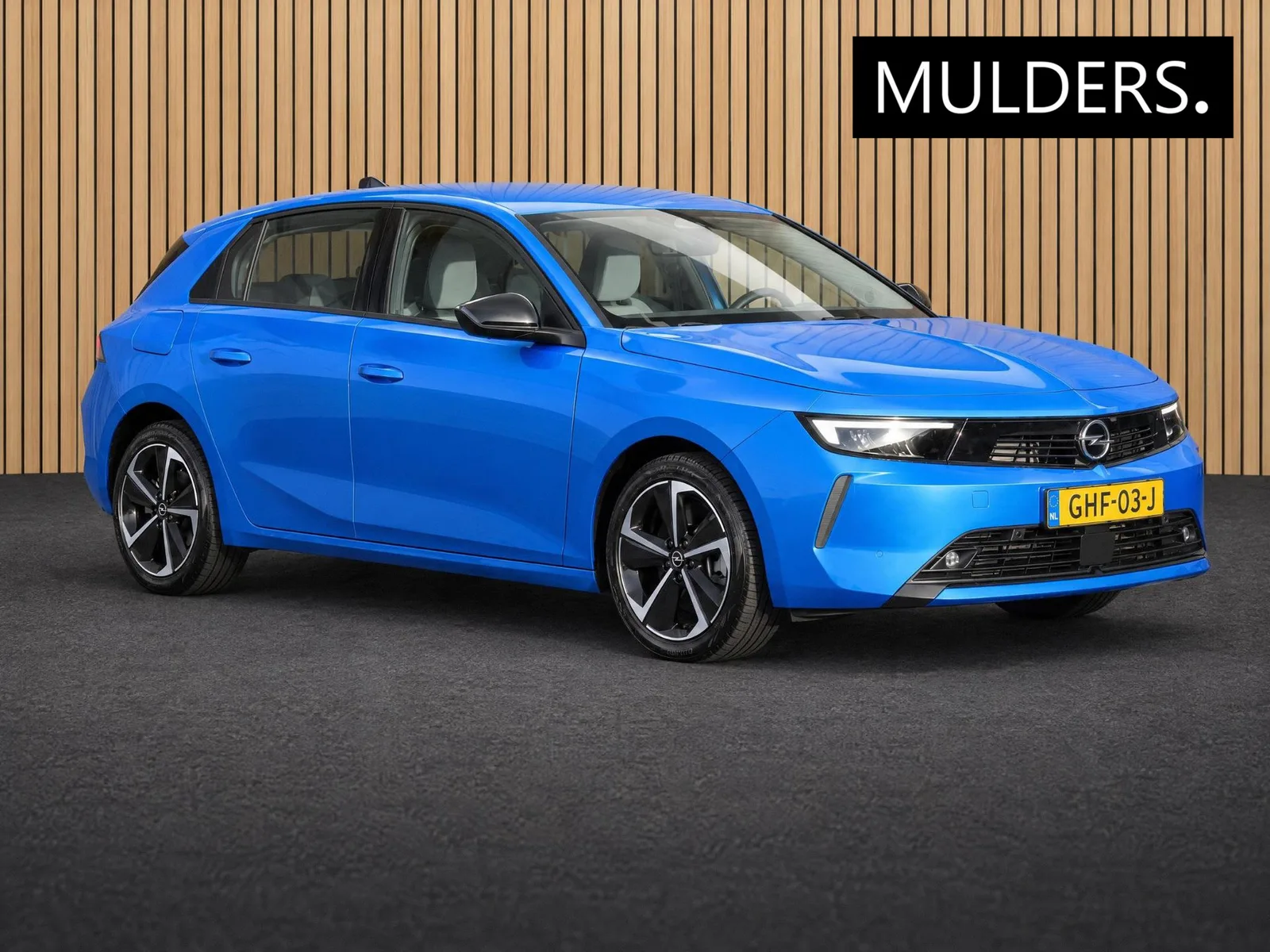 Opel Astra (2024) — foto 1