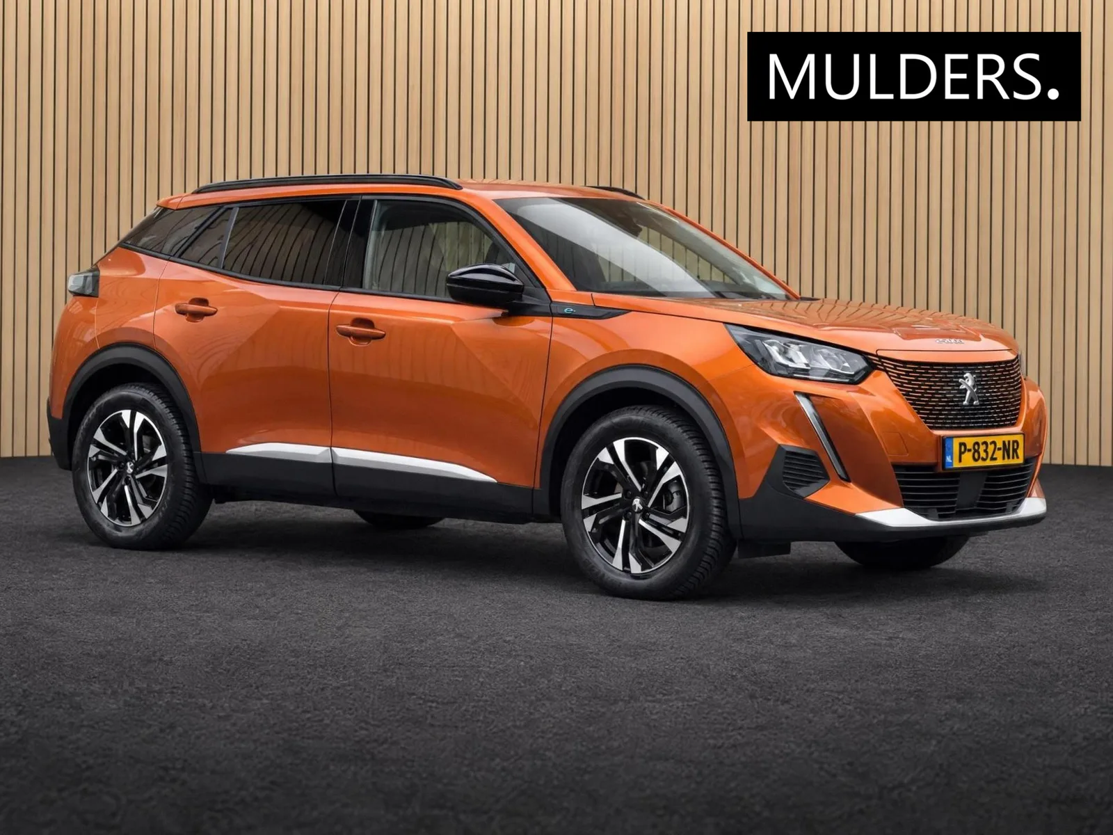 Peugeot e-2008 (2022) — foto 1