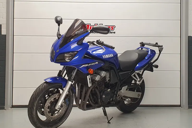 Yamaha FZS 600 Fazer (2002)