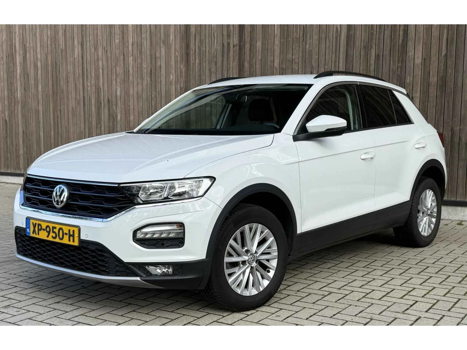 Volkswagen T-Roc (2019) — foto 1