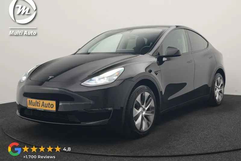 Tesla Model Y (2023)