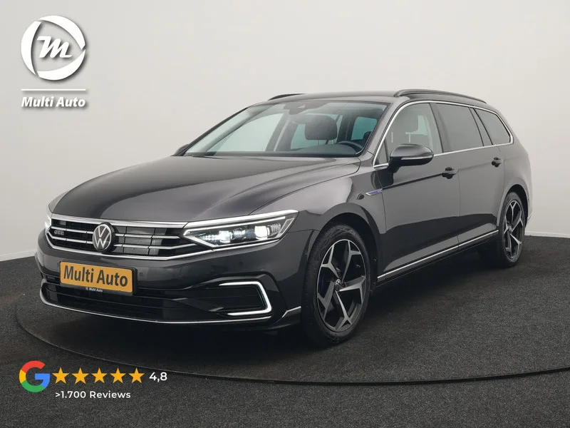 Volkswagen Passat (2023) — foto 1
