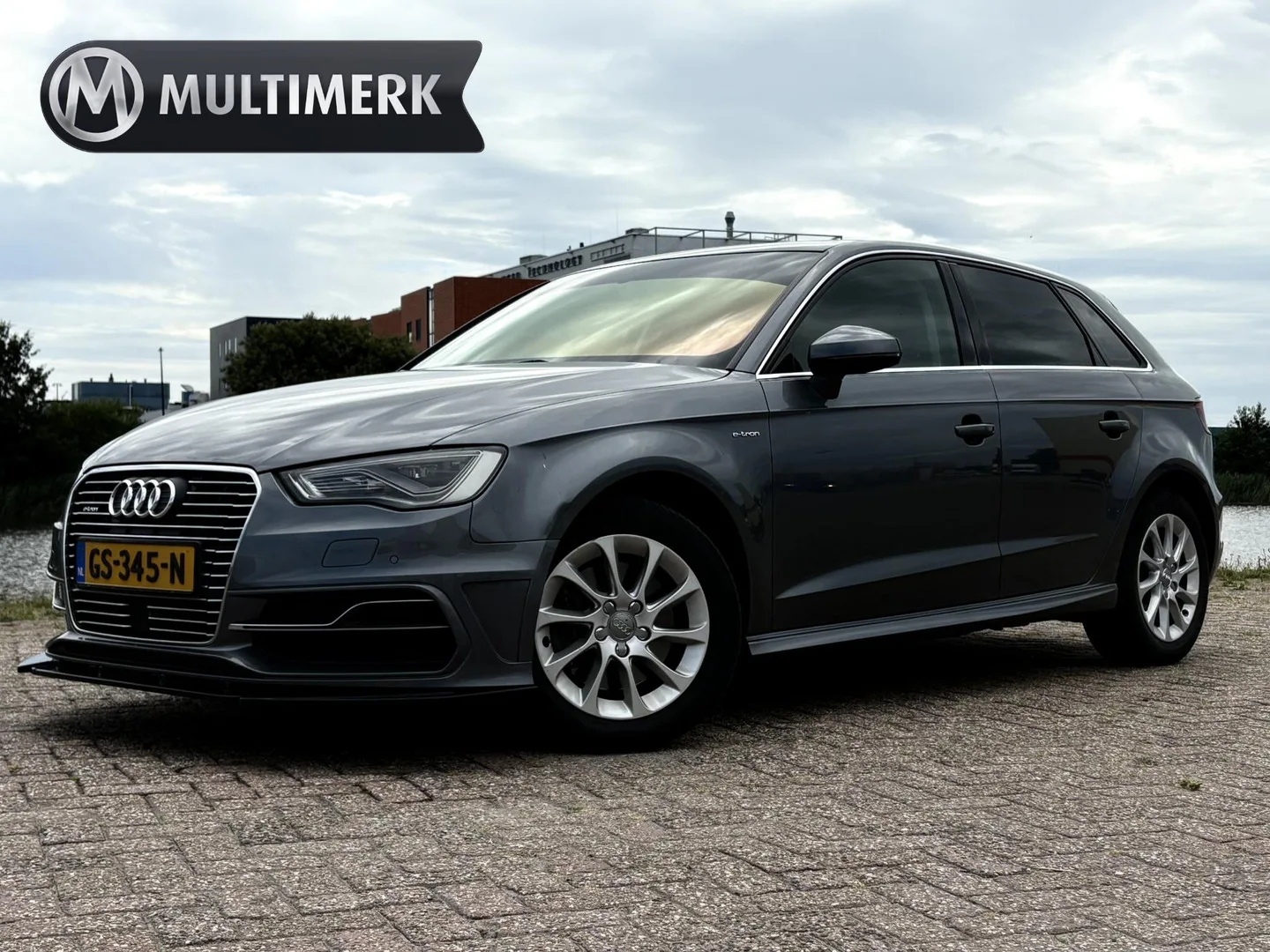 Audi A3 (2015) — foto 1