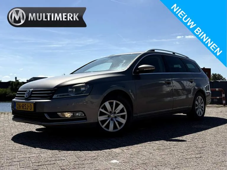Volkswagen Passat (2011) — foto 1