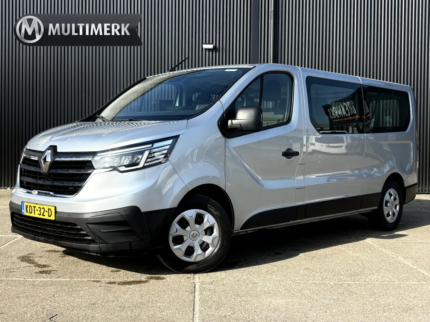 Renault Trafic (2024) — foto 1