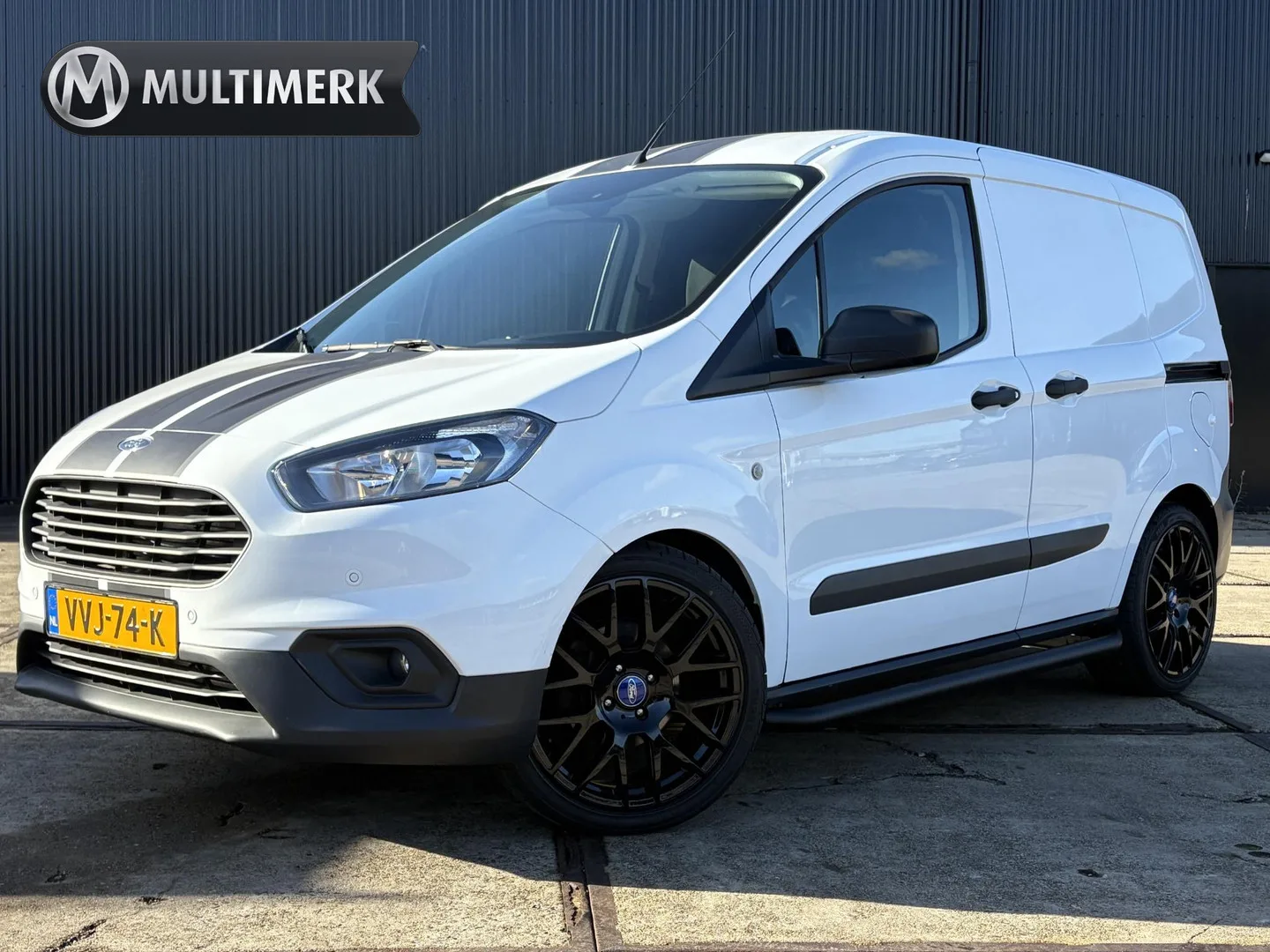 Ford Transit Courier (2023) — foto 1