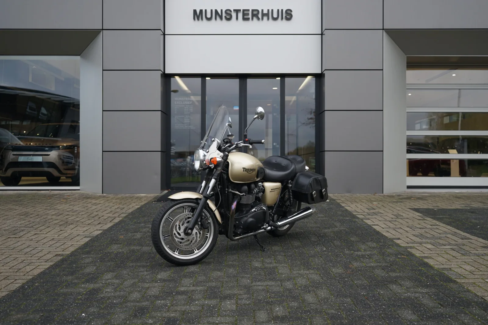 Triumph Bonneville T100 (2013) — foto 1
