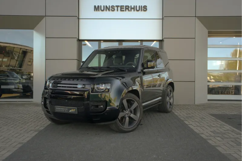Land Rover Defender (2023)