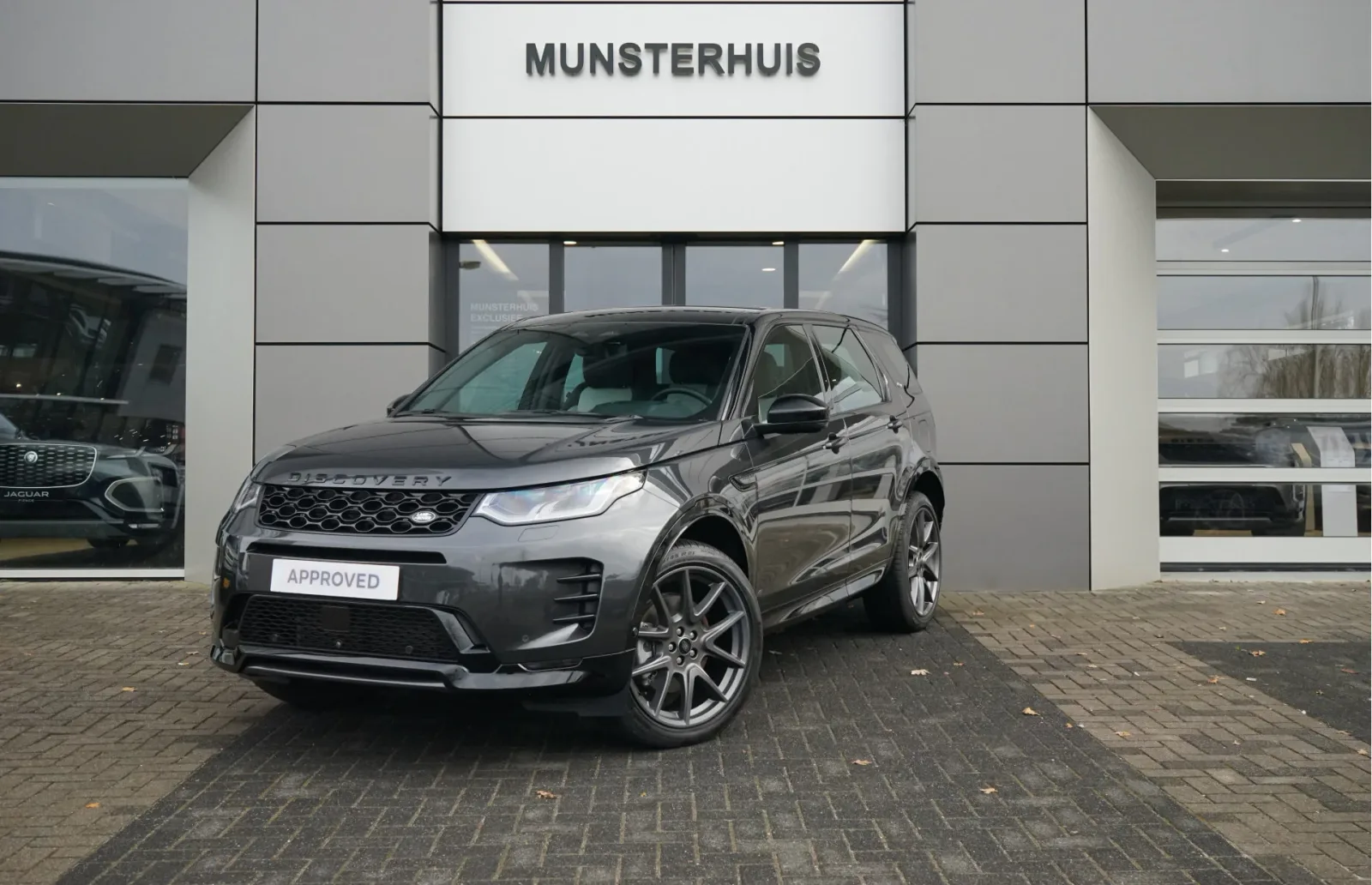 Land Rover Discovery Sport (2024) — foto 1