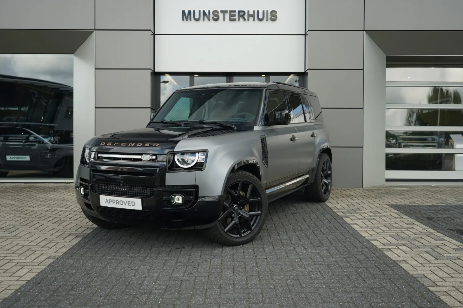 Land Rover Defender (2025) — foto 1