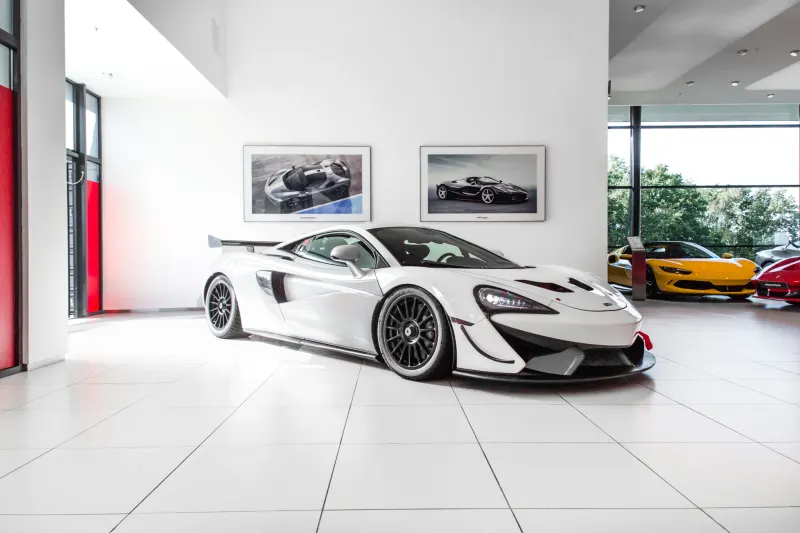 McLaren 570S (2017)
