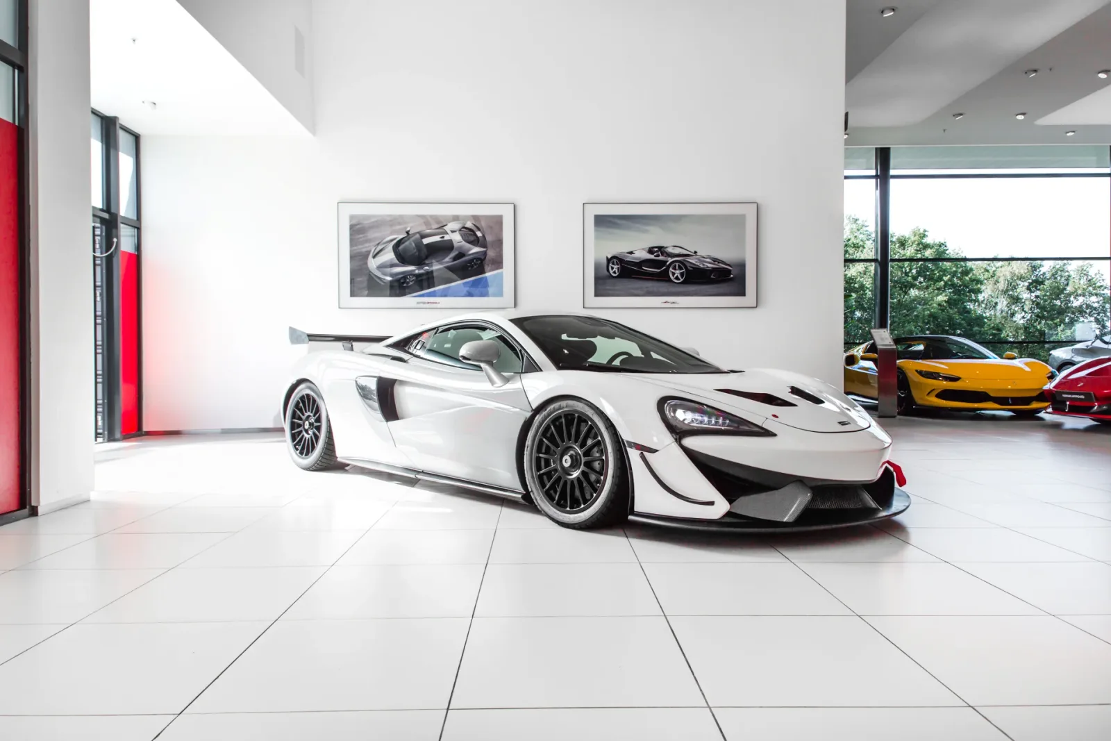 McLaren 570S (2017) — foto 1
