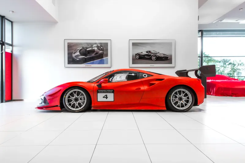 Ferrari 488 (2018)