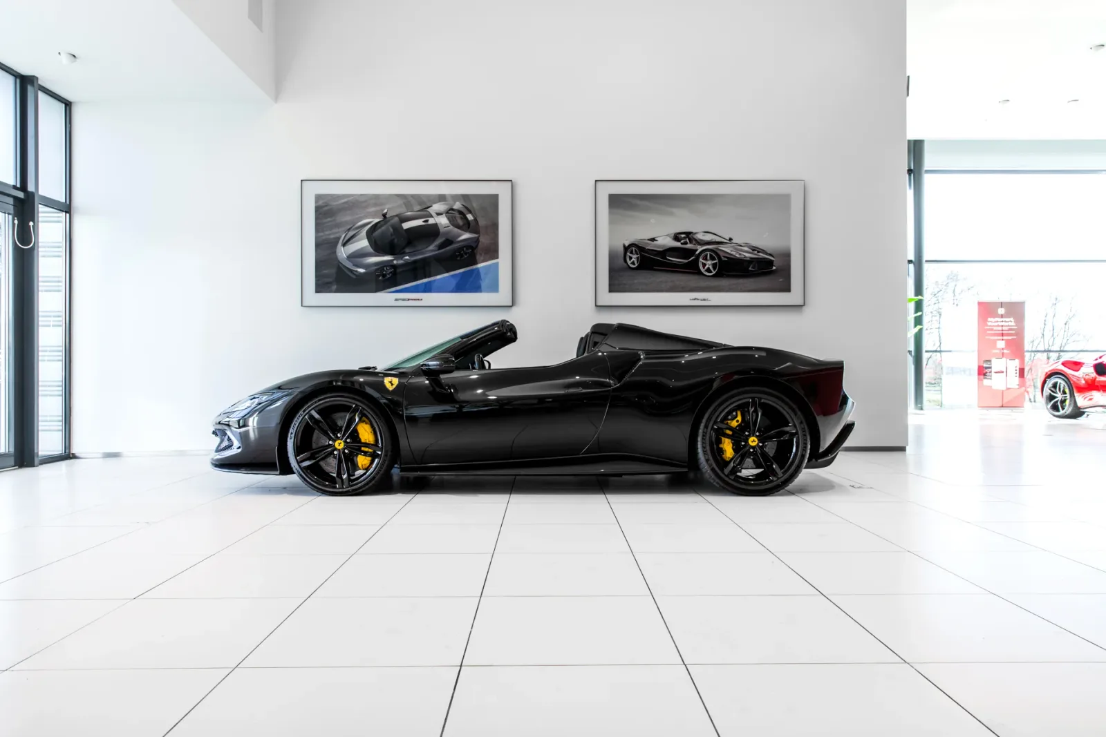 Ferrari 296 GTS (2024) — foto 1