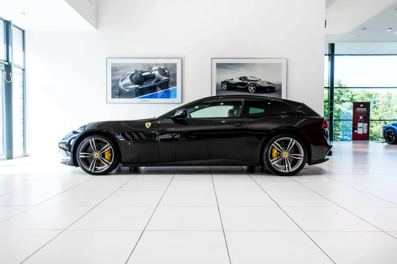 Ferrari GTC4Lusso (2017)