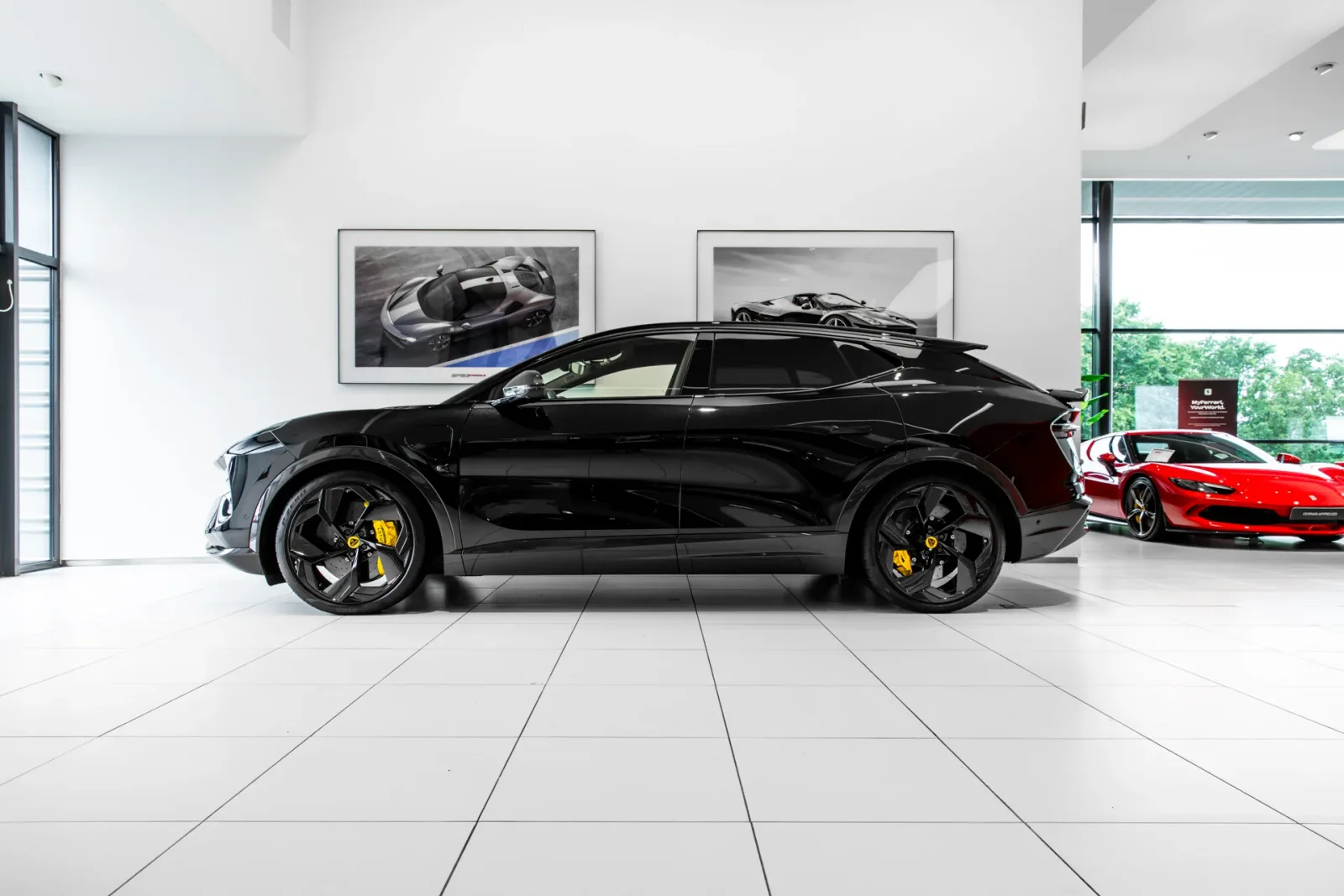Lotus Eletre (2023) — foto 1