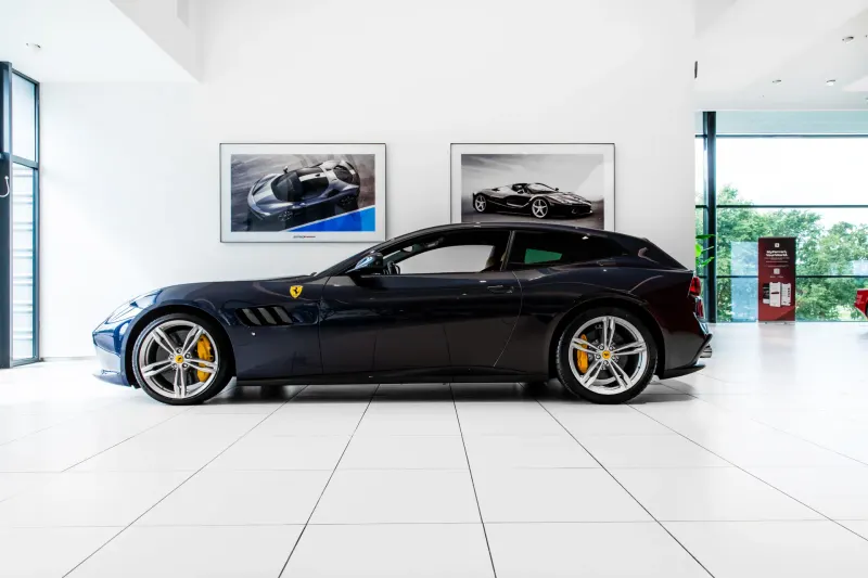 Ferrari GTC4Lusso (2021)