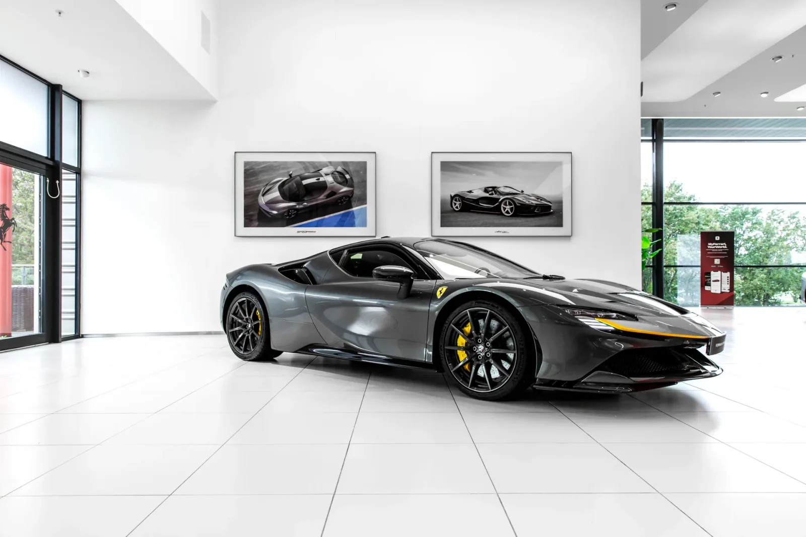 Ferrari SF90 Stradale (2022) — foto 1
