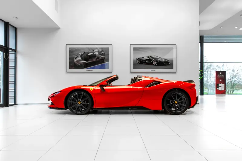 Ferrari SF90 Spider (2023)