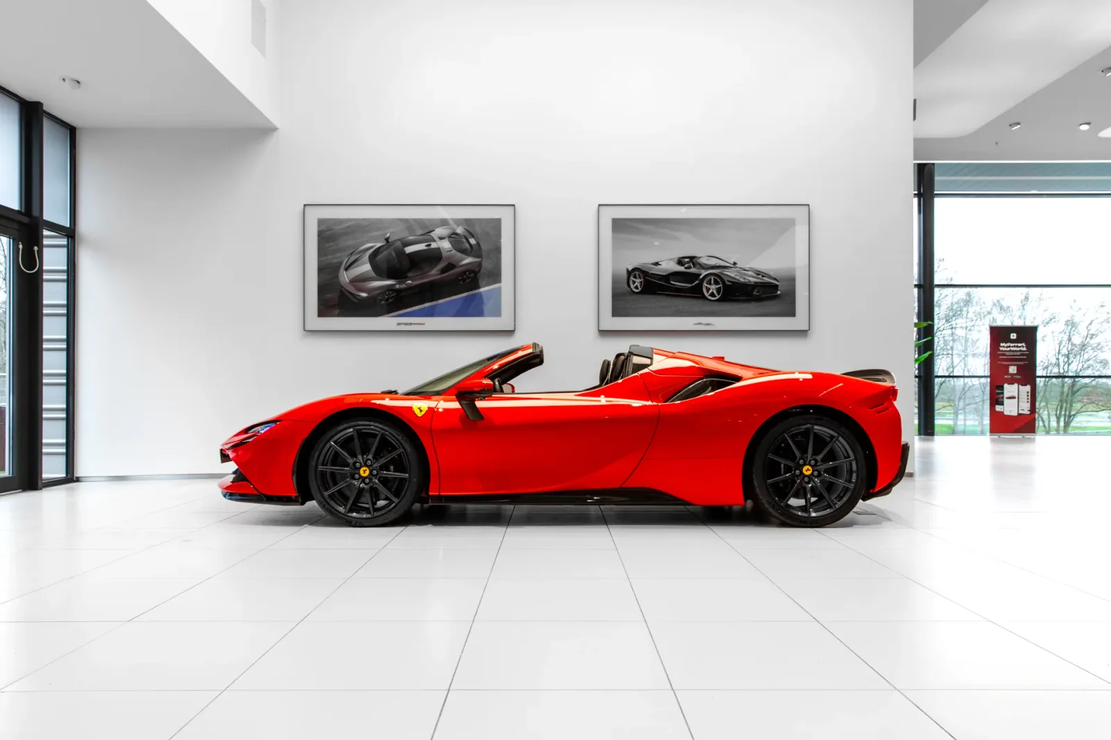 Ferrari SF90 Spider (2023) — foto 1