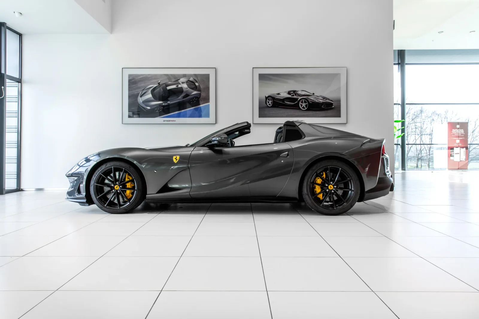 Ferrari 812 GTS (2023) — foto 1