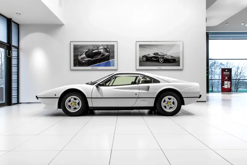 Ferrari 308 (1977)