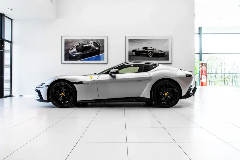 Ferrari 12 Cilindri (2025)