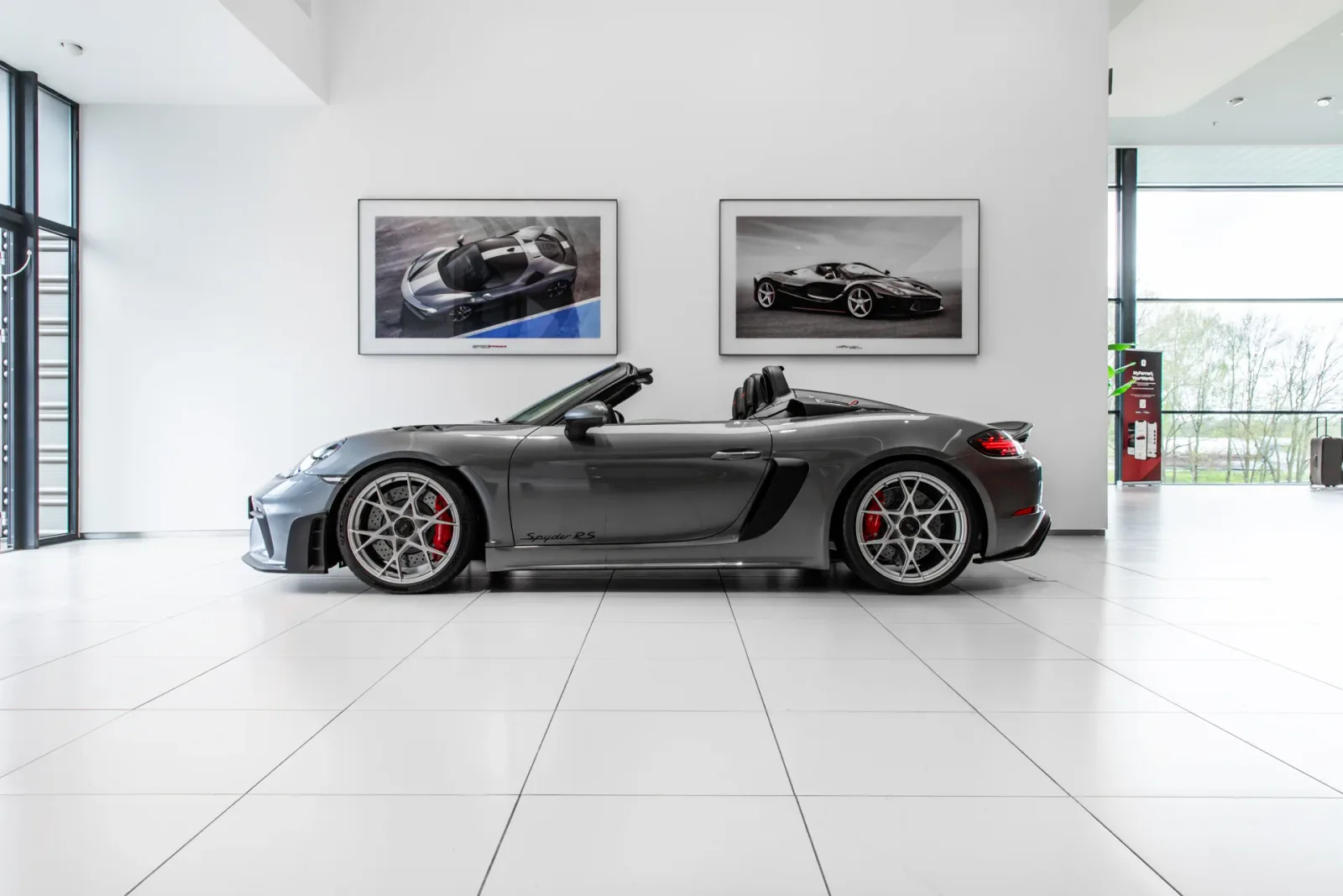 Porsche 718 Spyder (2023) — foto 1