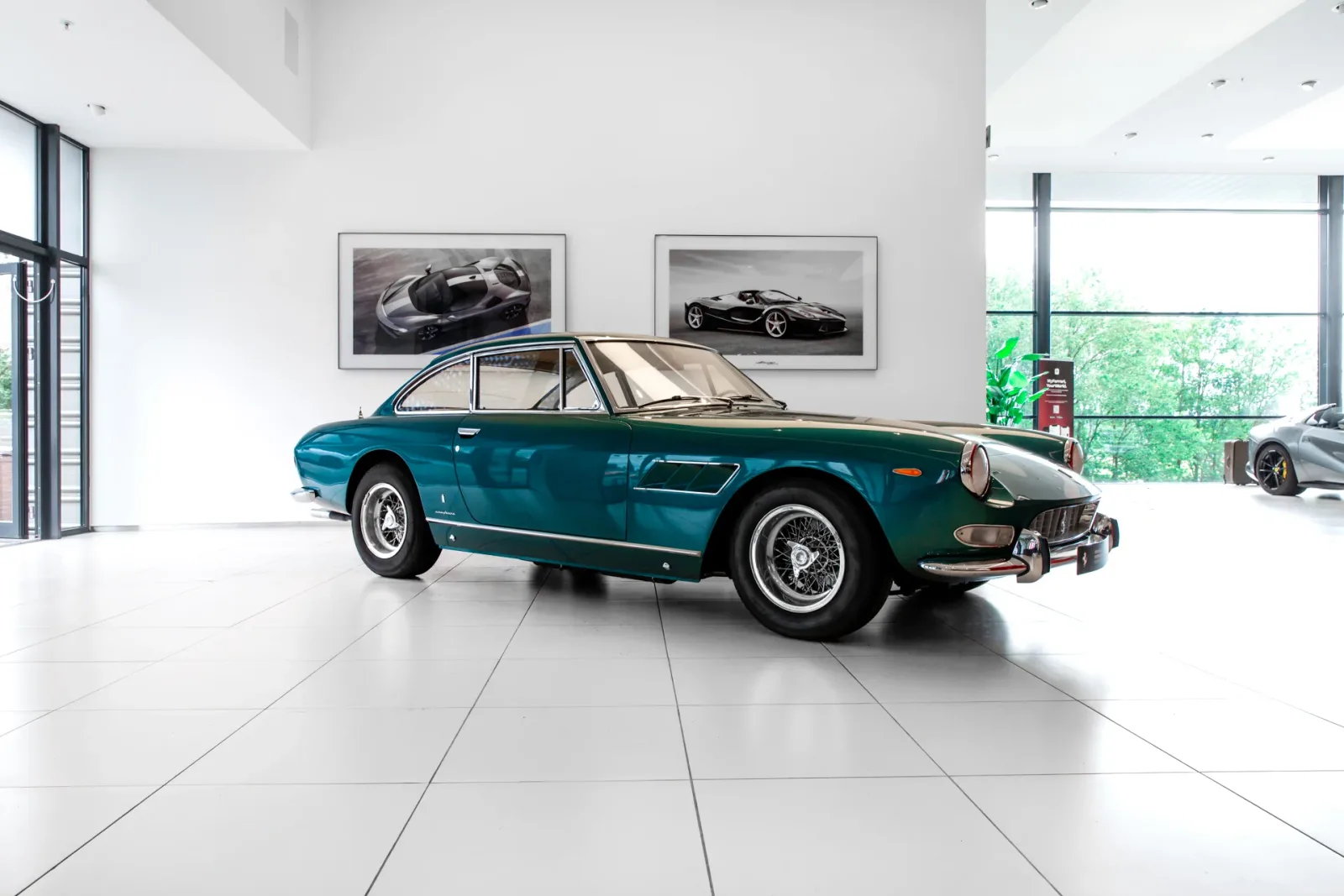 Ferrari 330 GT (1966) — foto 1
