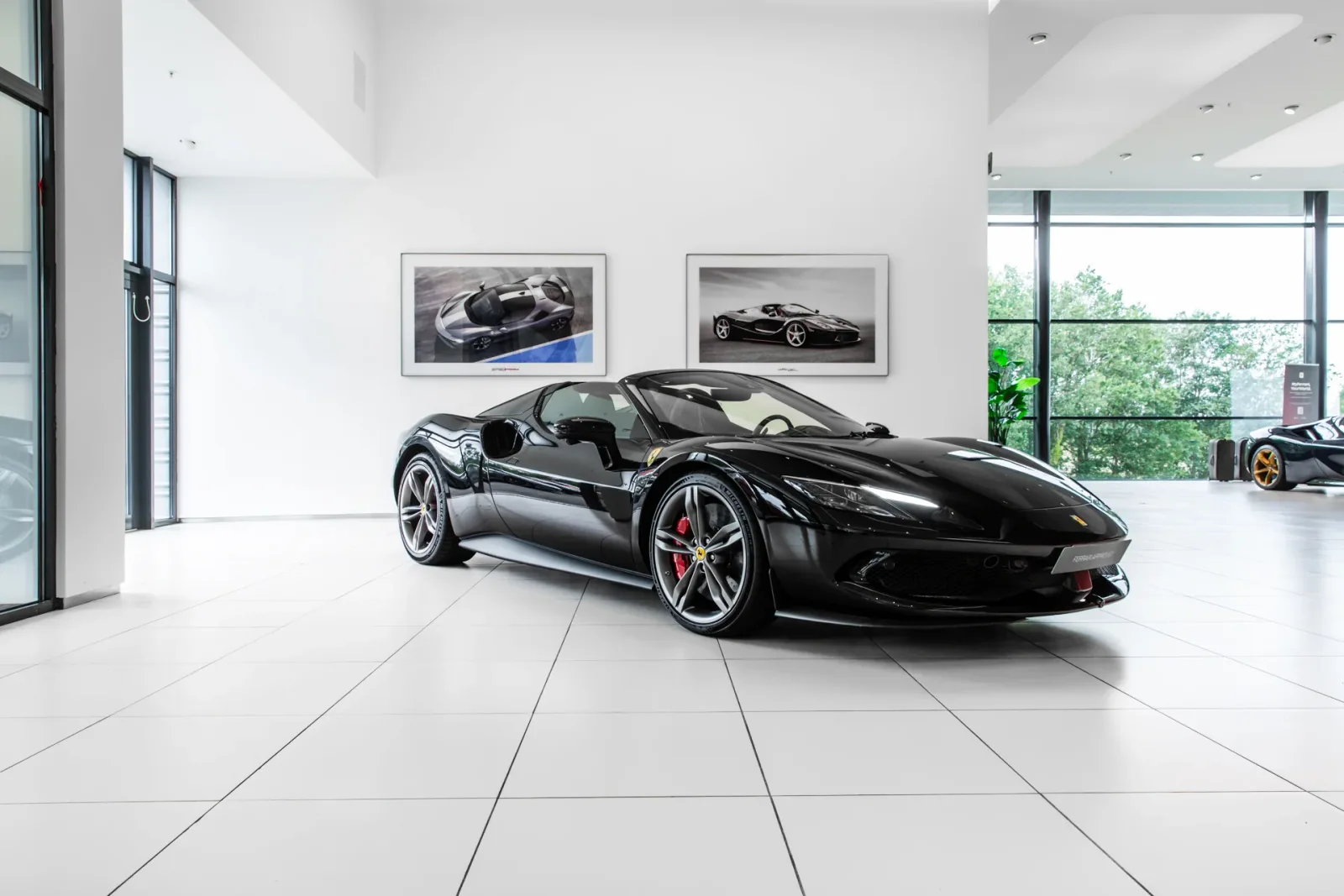 Ferrari 296 GTS (2024) — foto 1