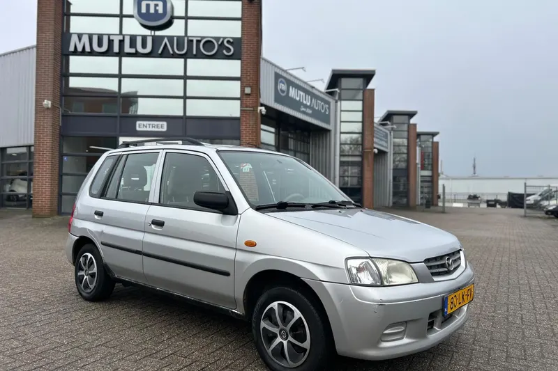 Mazda Demio (2003)