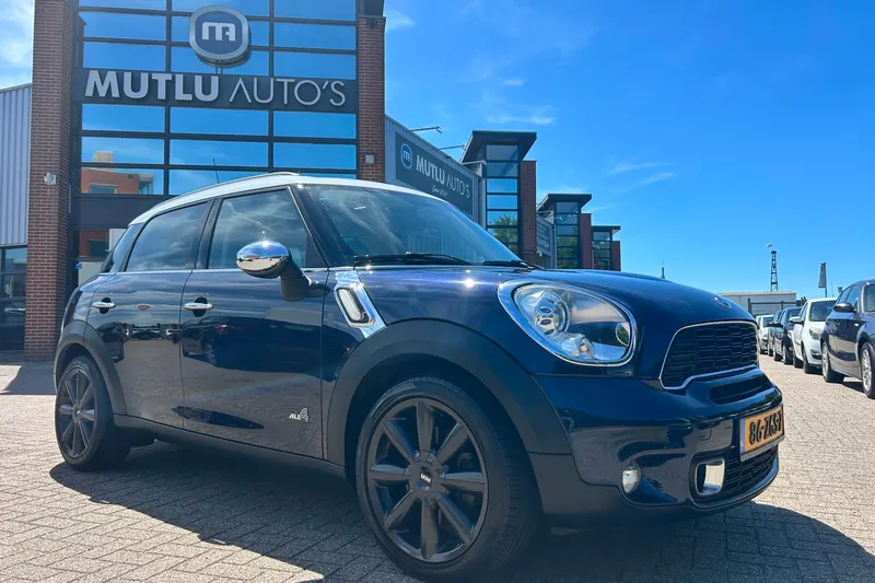 MINI Countryman (2012)