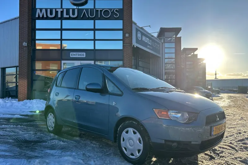 Mitsubishi Colt (2010)