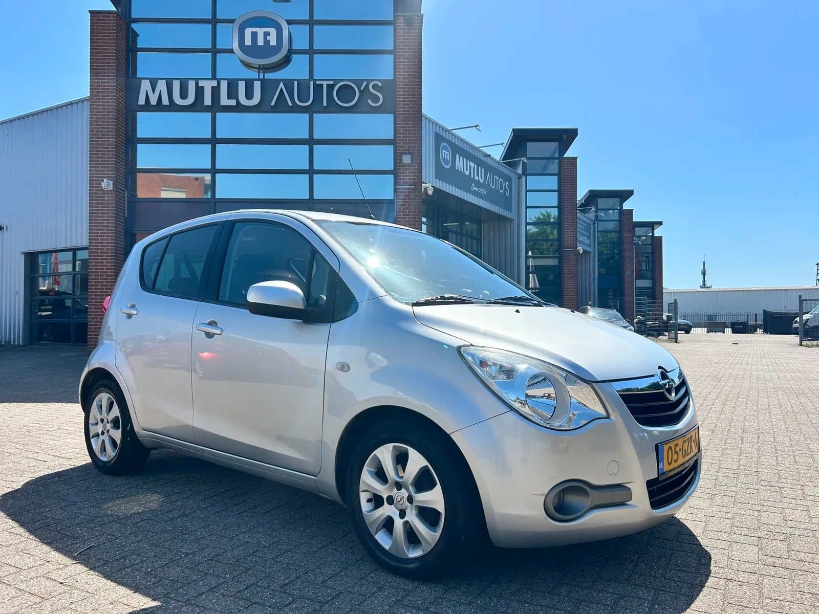 Opel Agila (2008) — foto 1