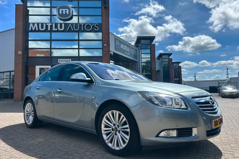 Opel Insignia (2011)