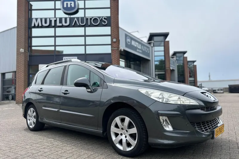 Peugeot 308 (2011)
