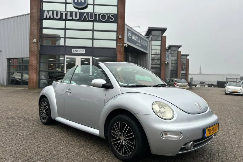 Volkswagen New Beetle (2004)