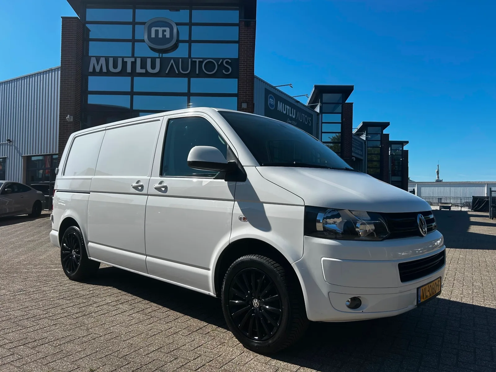 Volkswagen Transporter (2014) — foto 1