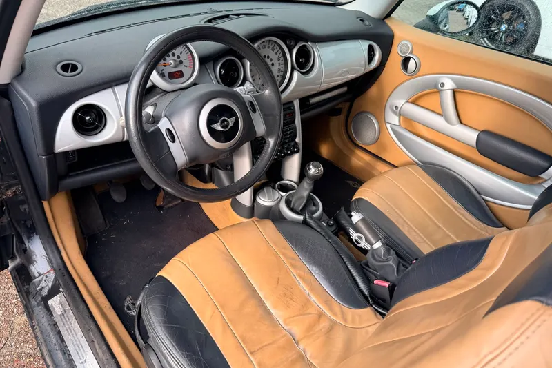 MINI Cooper (2002)