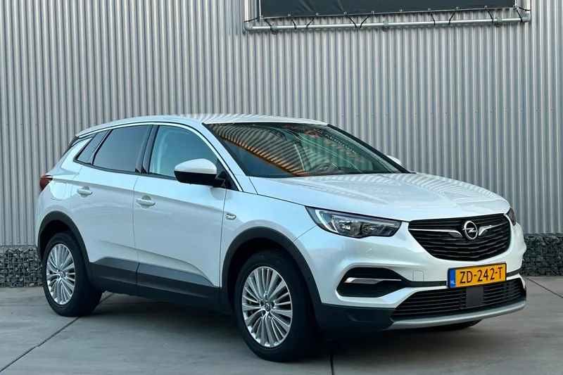 Opel Grandland X (2019)