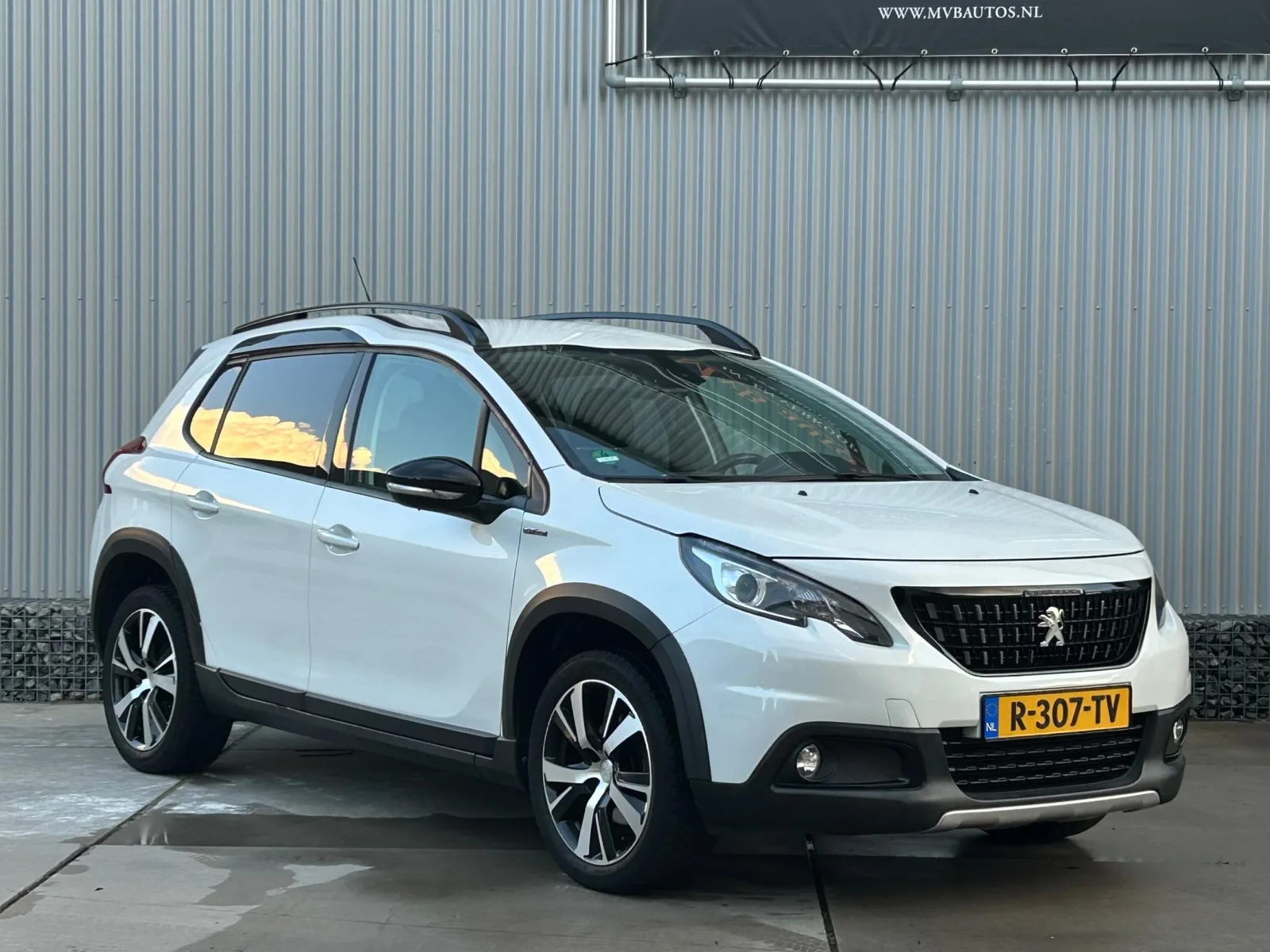 Peugeot 2008 (2016) — foto 1