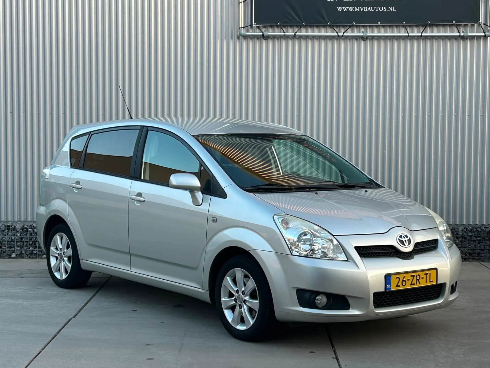 Toyota Verso (2008) — foto 1