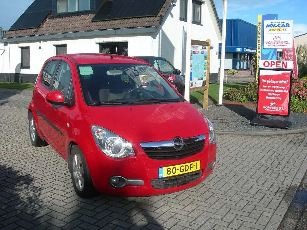 Opel Agila (2008) — foto 1