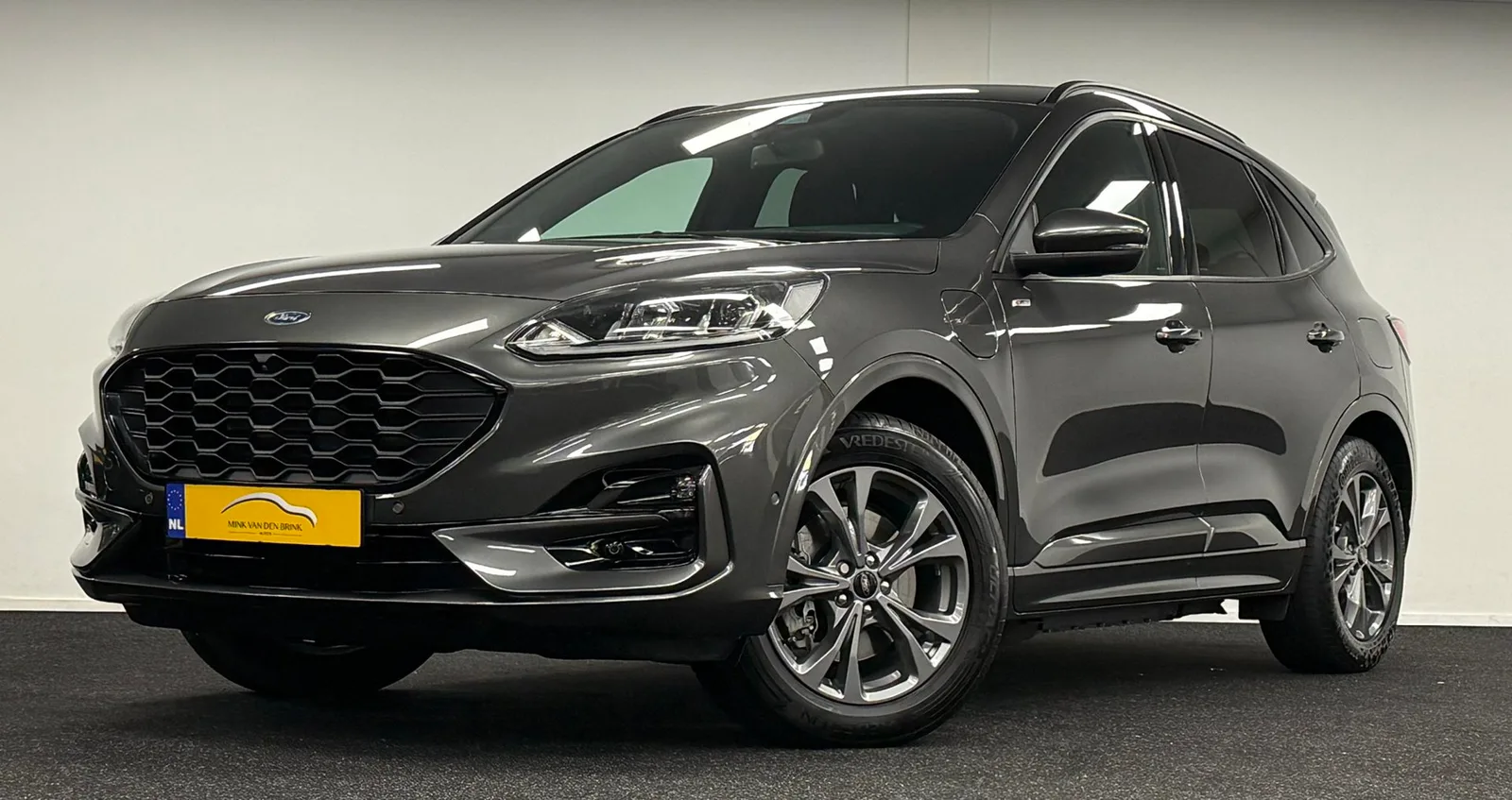 Ford Kuga (2021) — foto 1