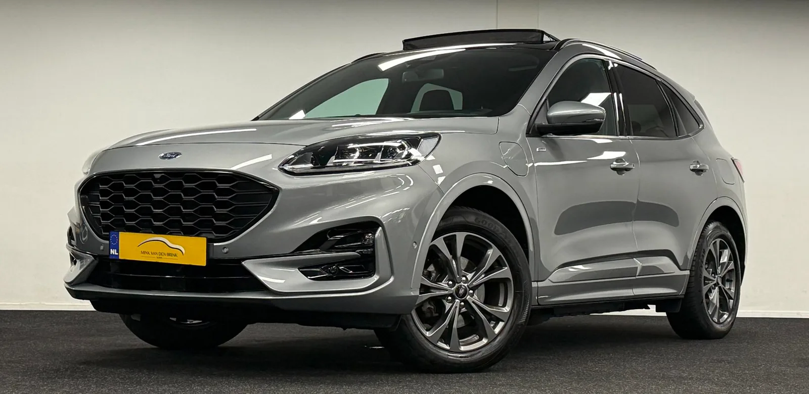 Ford Kuga (2022) — foto 1