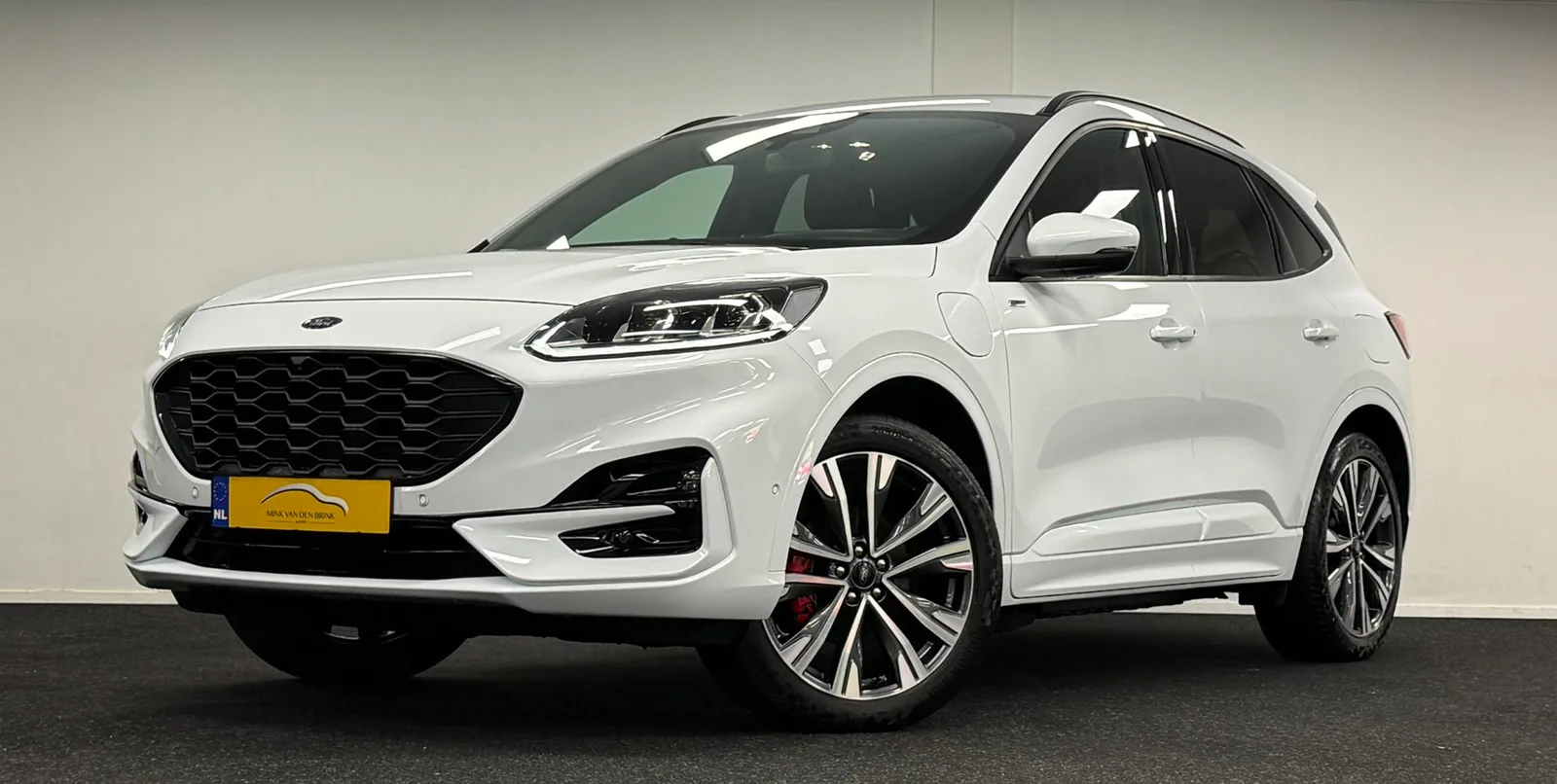 Ford Kuga (2022) — foto 1