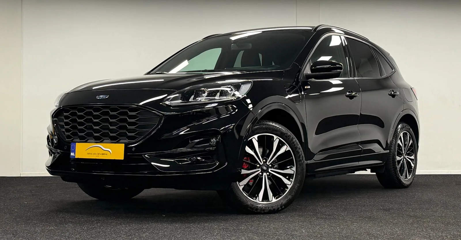 Ford Kuga (2022) — foto 1
